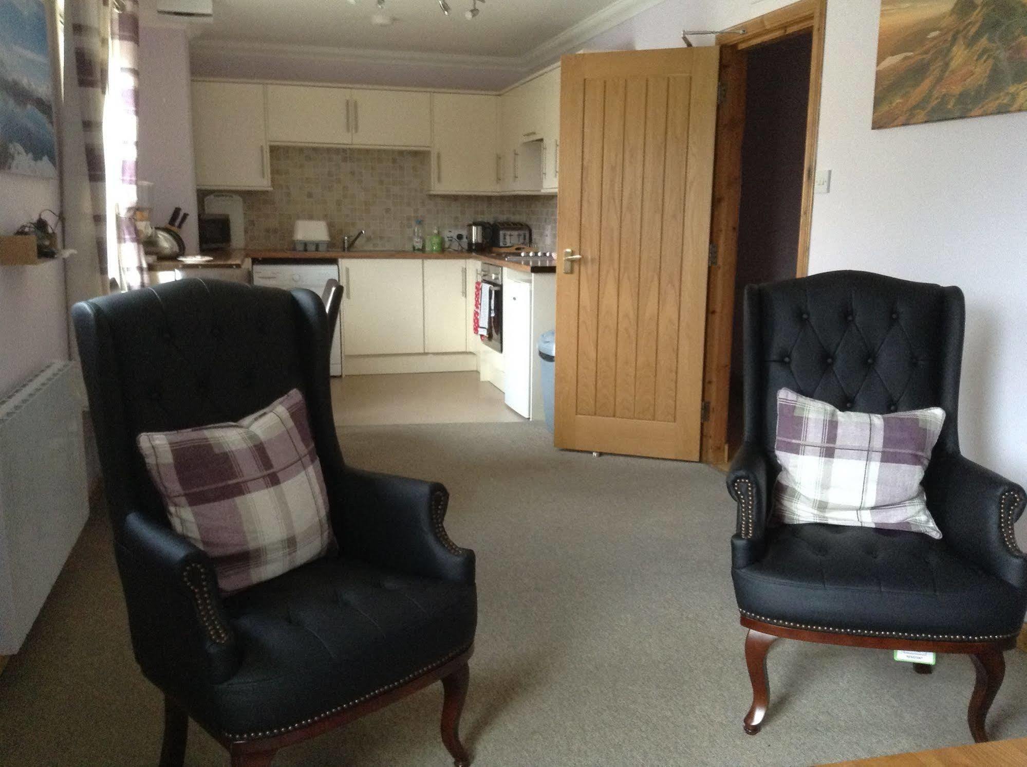Glenlochy Nevis Bridge Apartments フォート・ウィリアム エクステリア 写真