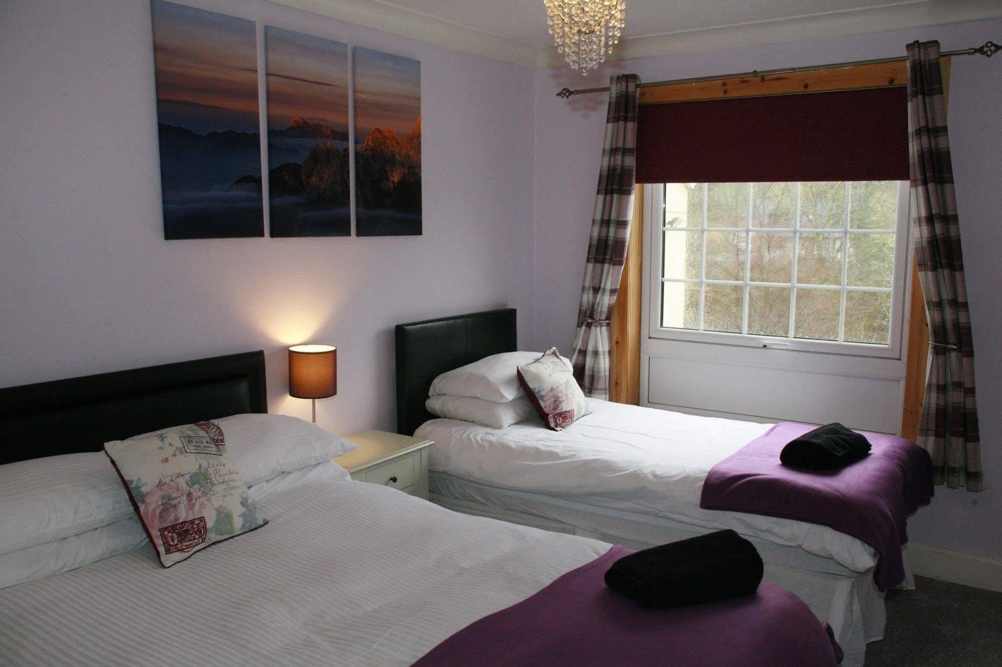 Glenlochy Nevis Bridge Apartments フォート・ウィリアム エクステリア 写真